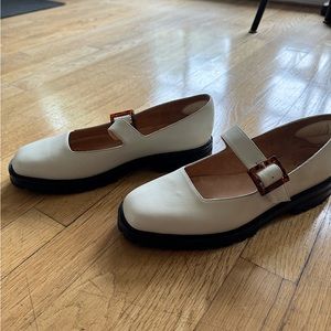 Zou Xou Uchi Mary Jane Flat off-white 38
